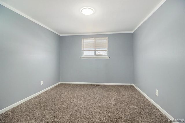 31040 Stephen Avenue, Westland, MI 48185