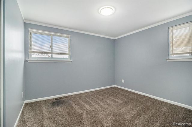 31040 Stephen Avenue, Westland, MI 48185