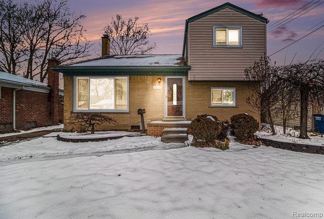 31040 Stephen Avenue, Westland, MI 48185