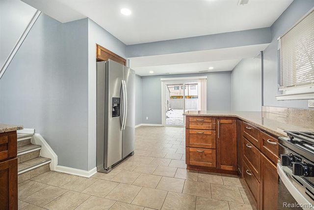 31040 Stephen Avenue, Westland, MI 48185