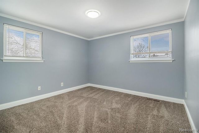 31040 Stephen Avenue, Westland, MI 48185