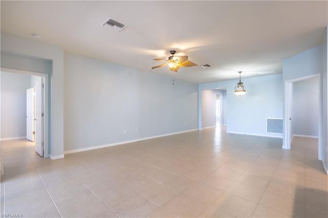 8459 Benelli CT, Naples, FL 34114