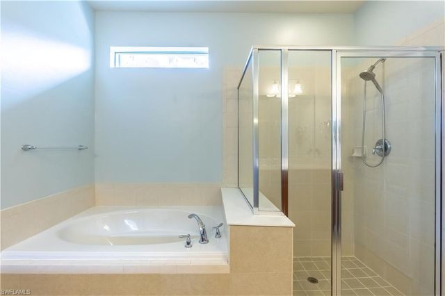 8459 Benelli CT, Naples, FL 34114