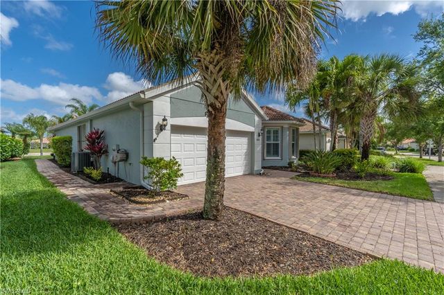 8459 Benelli CT, Naples, FL 34114