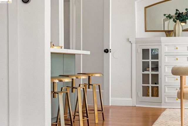 700 Calmar Ave., Oakland, CA 94610