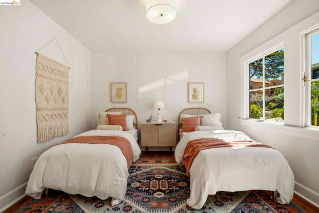 700 Calmar Ave., Oakland, CA 94610