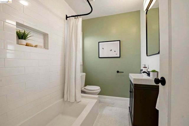 700 Calmar Ave., Oakland, CA 94610