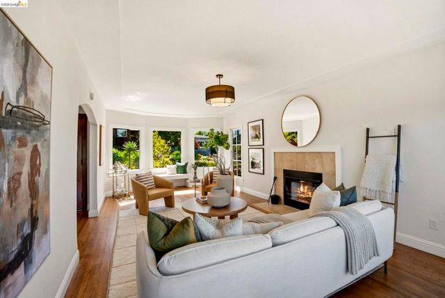 700 Calmar Ave., Oakland, CA 94610