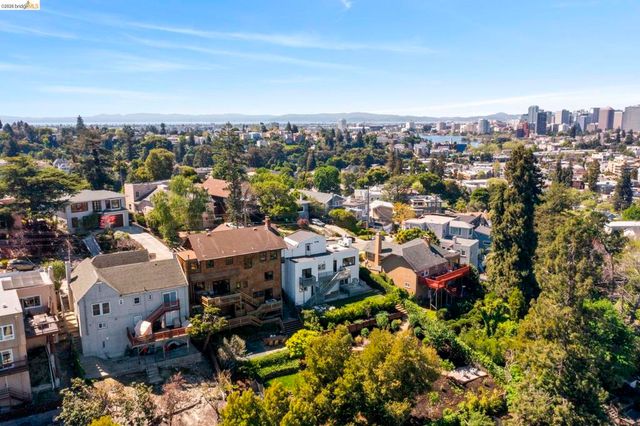 700 Calmar Ave., Oakland, CA 94610