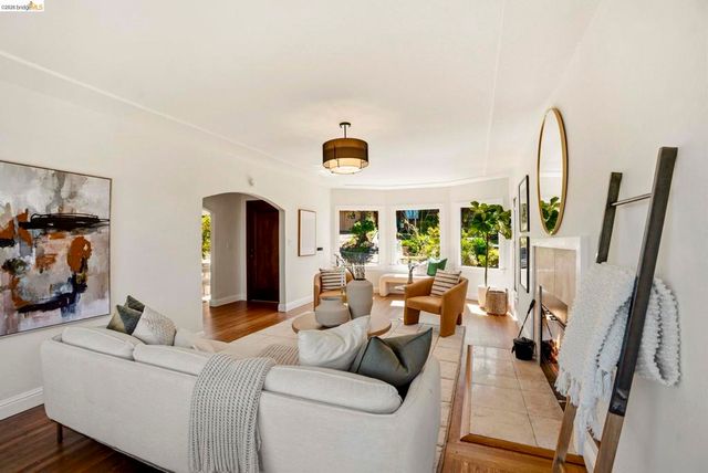 700 Calmar Ave., Oakland, CA 94610