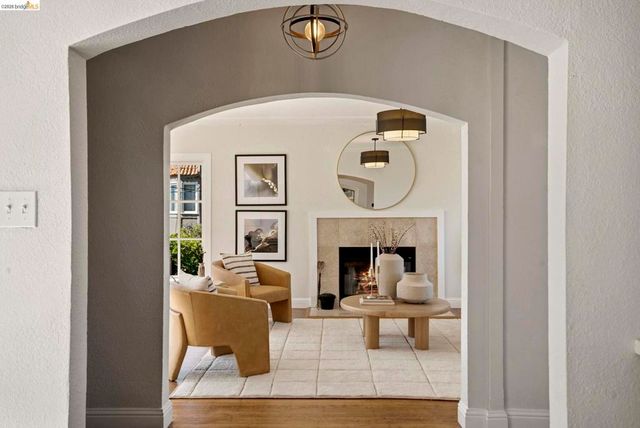 700 Calmar Ave., Oakland, CA 94610