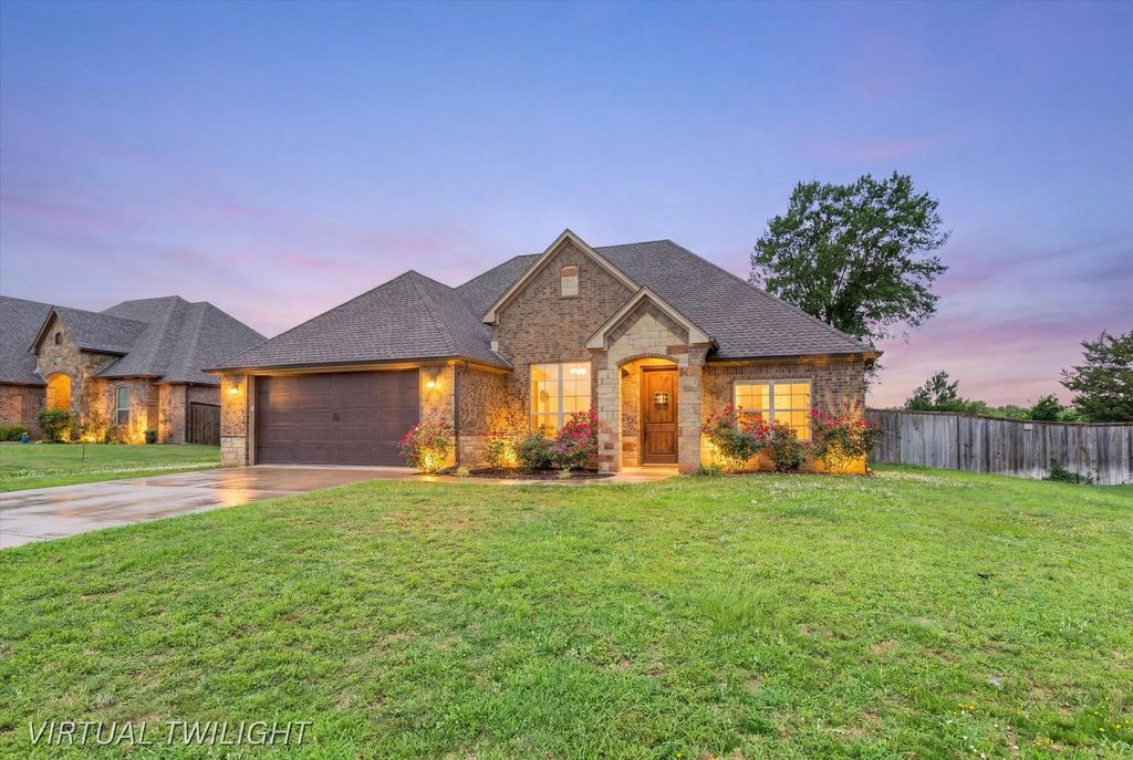 230 Saddle Brook Circle, Hallsville, TX 75650