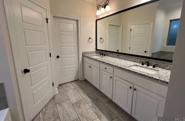 39308 Copperwood Ave, Prairieville, LA 70769