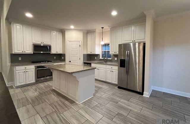 39308 Copperwood Ave, Prairieville, LA 70769