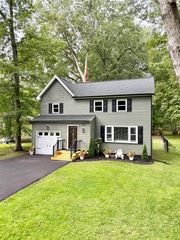 129 Bastian Road, Brighton, NY 14623