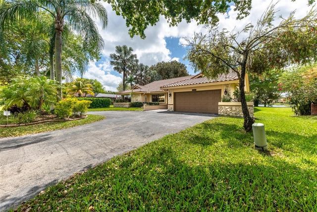 11266 NW 20th Dr, Coral Springs, FL 33071