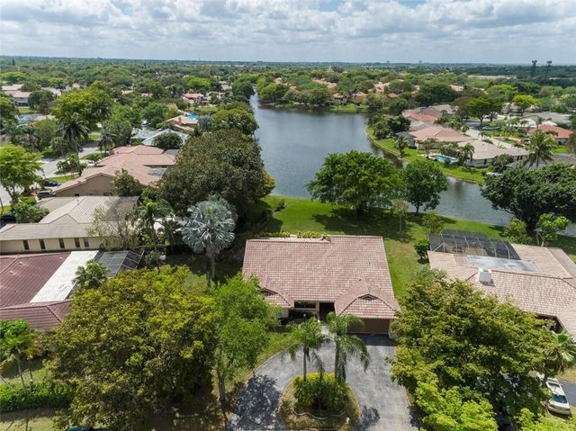 11266 NW 20th Dr, Coral Springs, FL 33071