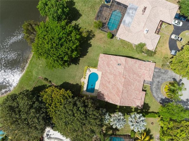 11266 NW 20th Dr, Coral Springs, FL 33071