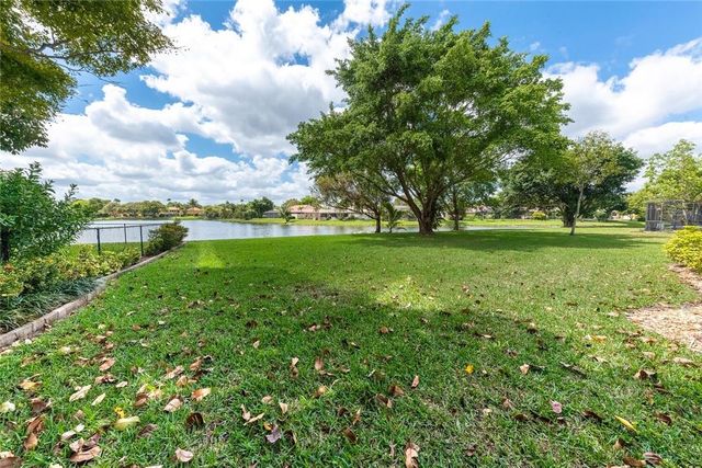 11266 NW 20th Dr, Coral Springs, FL 33071
