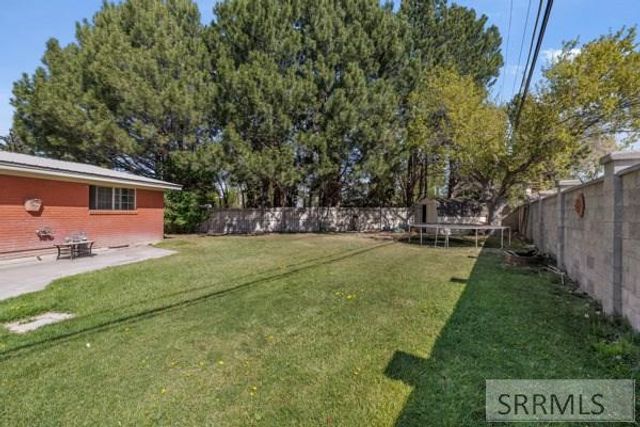 1917 Riviera Circle, Idaho Falls, ID 83404