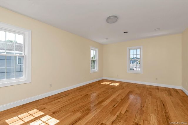 27 2nd Street, Lynbrook, NY 11563