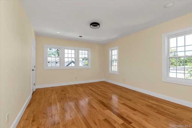27 2nd Street, Lynbrook, NY 11563