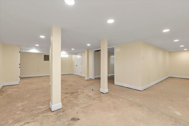 27 2nd Street, Lynbrook, NY 11563