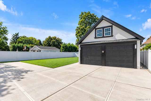 27 2nd Street, Lynbrook, NY 11563