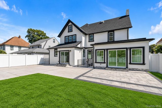 27 2nd Street, Lynbrook, NY 11563
