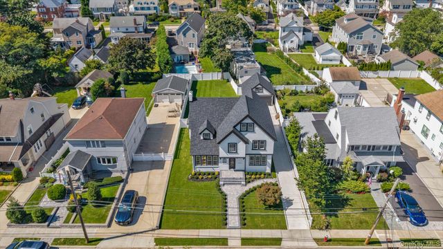 27 2nd Street, Lynbrook, NY 11563