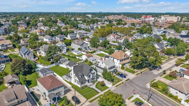 27 2nd Street, Lynbrook, NY 11563