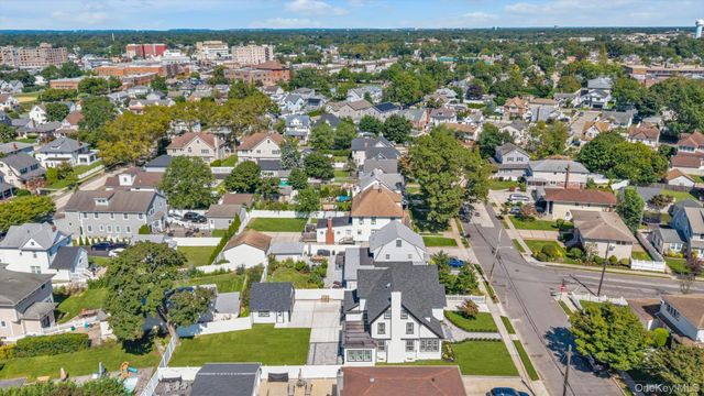 27 2nd Street, Lynbrook, NY 11563