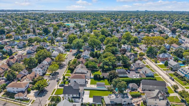27 2nd Street, Lynbrook, NY 11563