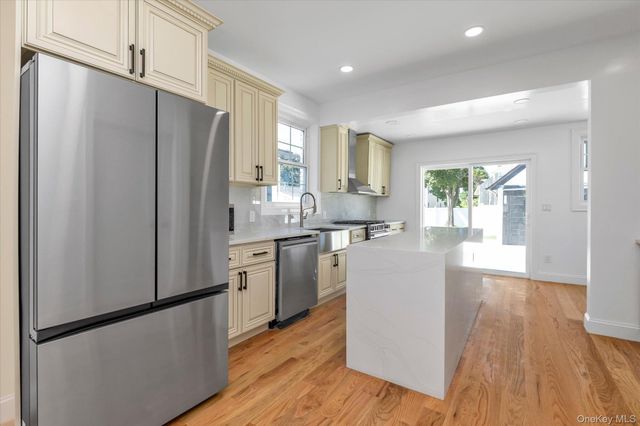 27 2nd Street, Lynbrook, NY 11563