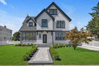 27 2nd Street, Lynbrook, NY 11563