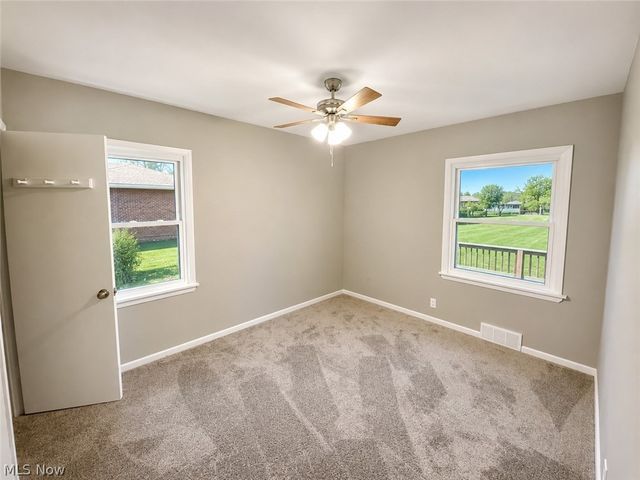 1275 Hillside Road, Seven Hills, OH 44131