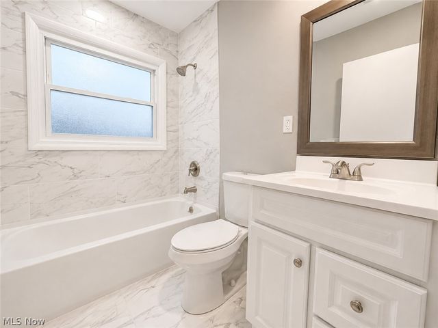 1275 Hillside Road, Seven Hills, OH 44131