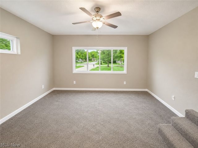 1275 Hillside Road, Seven Hills, OH 44131