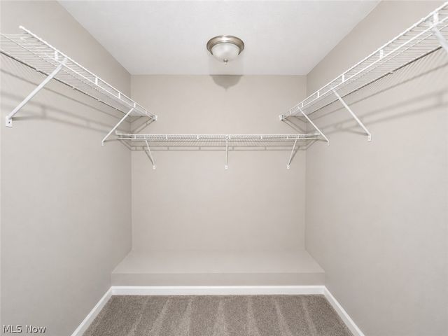 1275 Hillside Road, Seven Hills, OH 44131