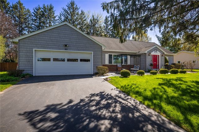 25 Coral Way, Brighton, NY 14618