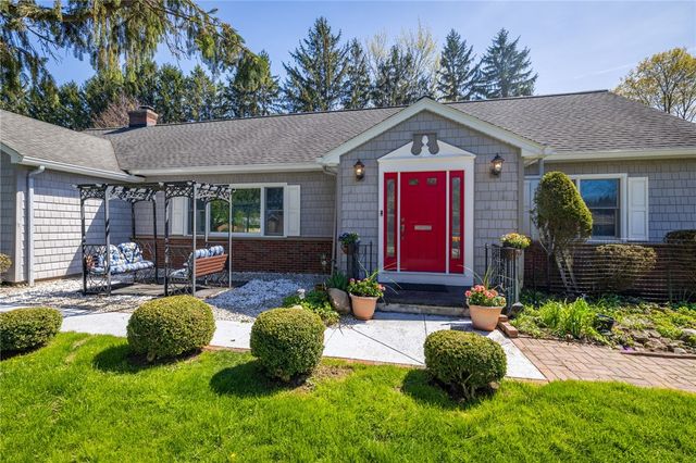 25 Coral Way, Brighton, NY 14618