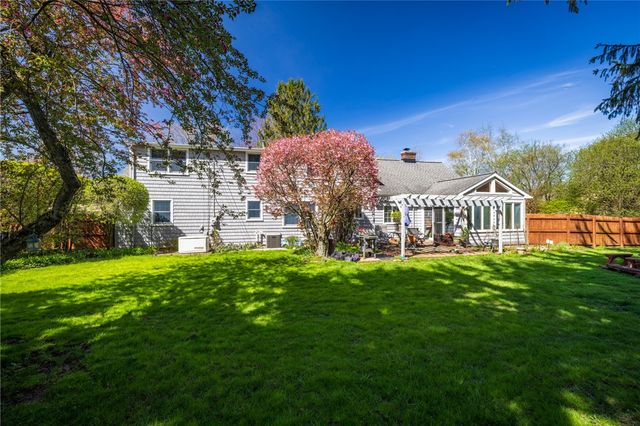 25 Coral Way, Brighton, NY 14618