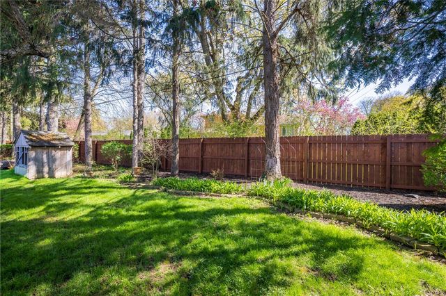 25 Coral Way, Brighton, NY 14618