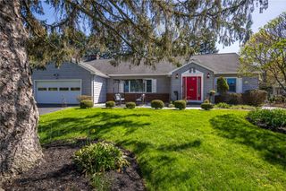 25 Coral Way, Brighton, NY 14618