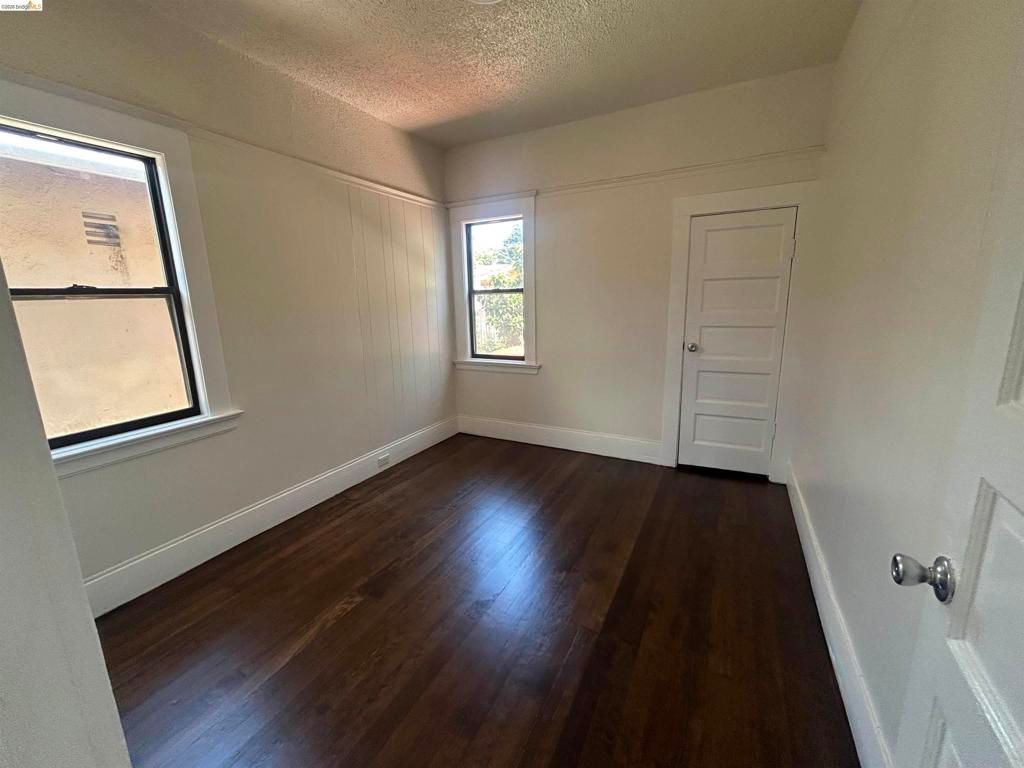 Image 11 of property listing at 2606 E 20Th St, Oakland, CA 94601