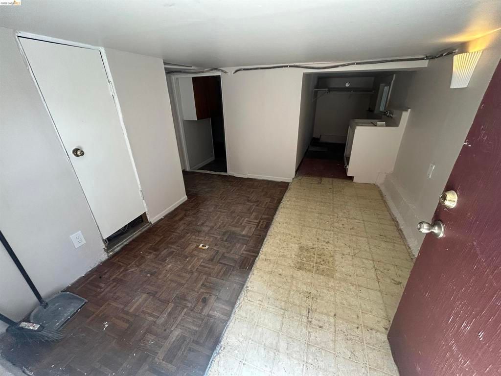 Image 14 of property listing at 2606 E 20Th St, Oakland, CA 94601