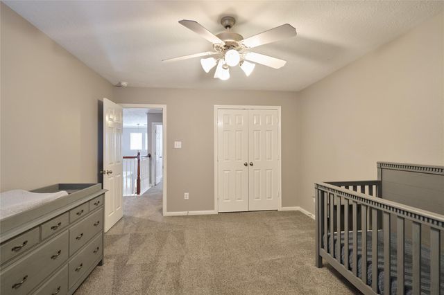 70 N Spinning Wheel Circle, The Woodlands, TX 77382
