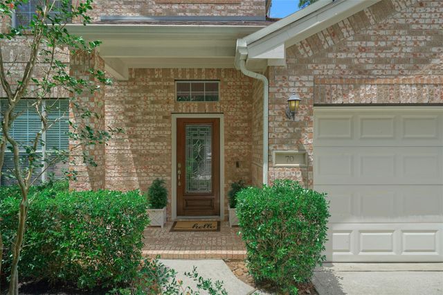 70 N Spinning Wheel Circle, The Woodlands, TX 77382