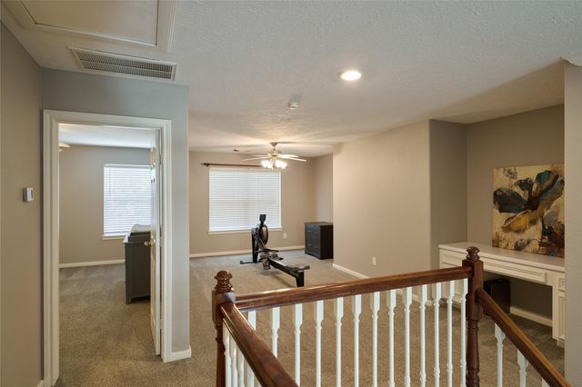 70 N Spinning Wheel Circle, The Woodlands, TX 77382