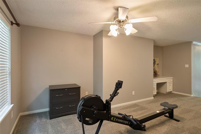 70 N Spinning Wheel Circle, The Woodlands, TX 77382